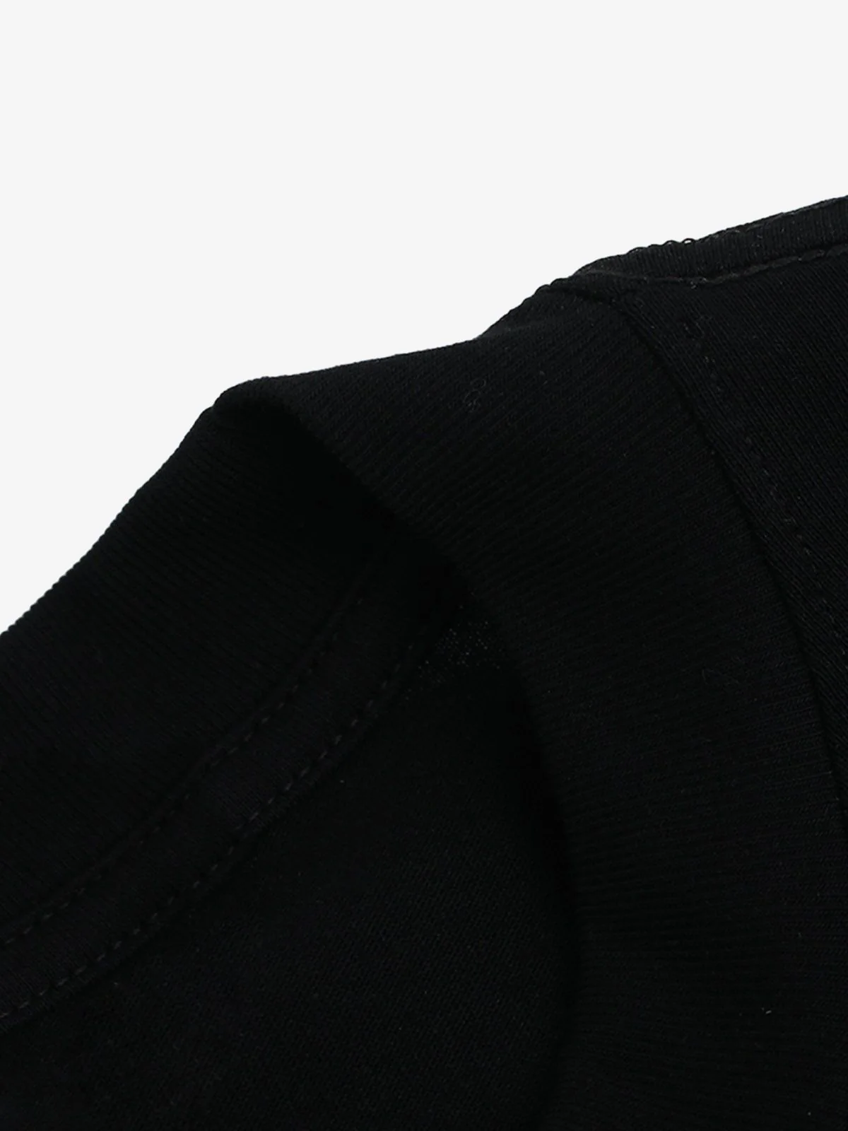 Bold Streetwear Design Graphic T-Shirt - Image 12